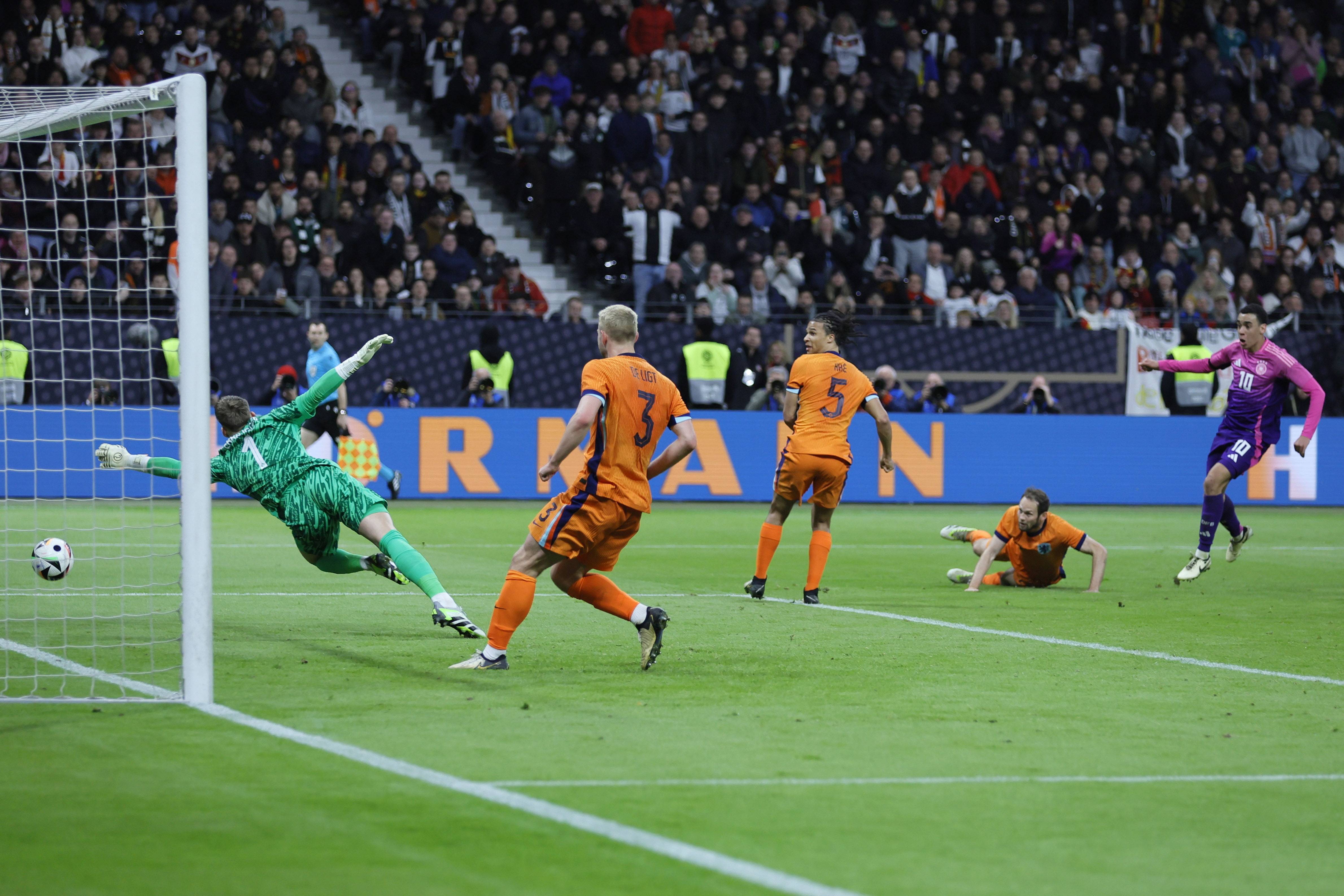 进球后上厕 进球后上厕